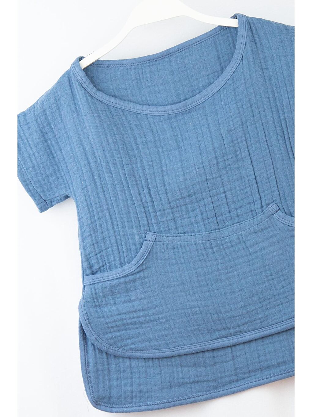 Mavi Bebek Müslin Kanguru Cepli Bisiklet Yaka Tişört MAVİ TEKLI-1