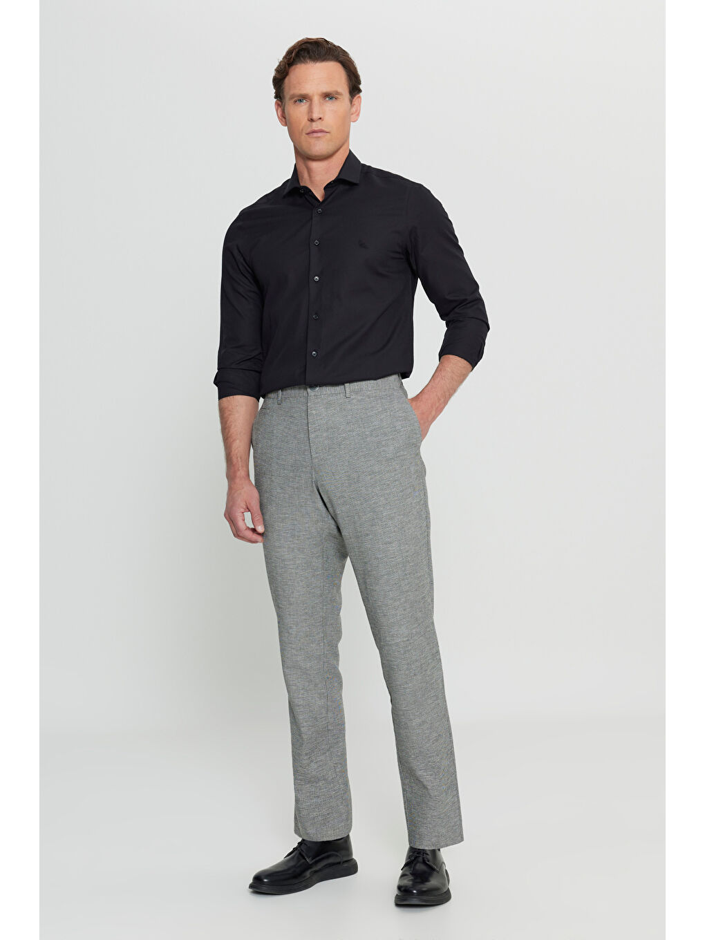 Erkek Siyah Pamuklu Keten Comfort Fit Rahat Kesim Beli Lastikli Yan Cep Pantolon-2