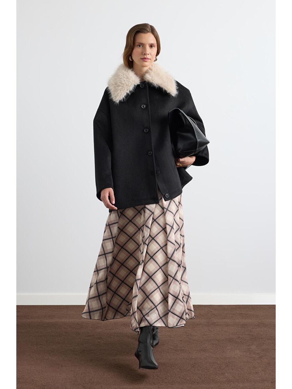 Kürk Yakalı Kaşe Ceket Siyah