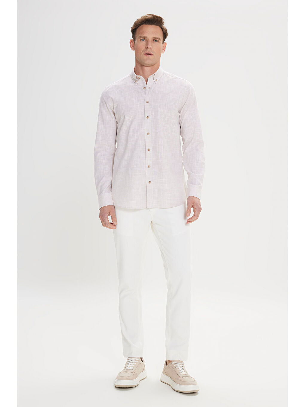 Erkek Bej Slim Fit Dar Kesim Düğmeli Yaka Keten Görünümlü %100 Pamuk Flamlı Gömlek-1