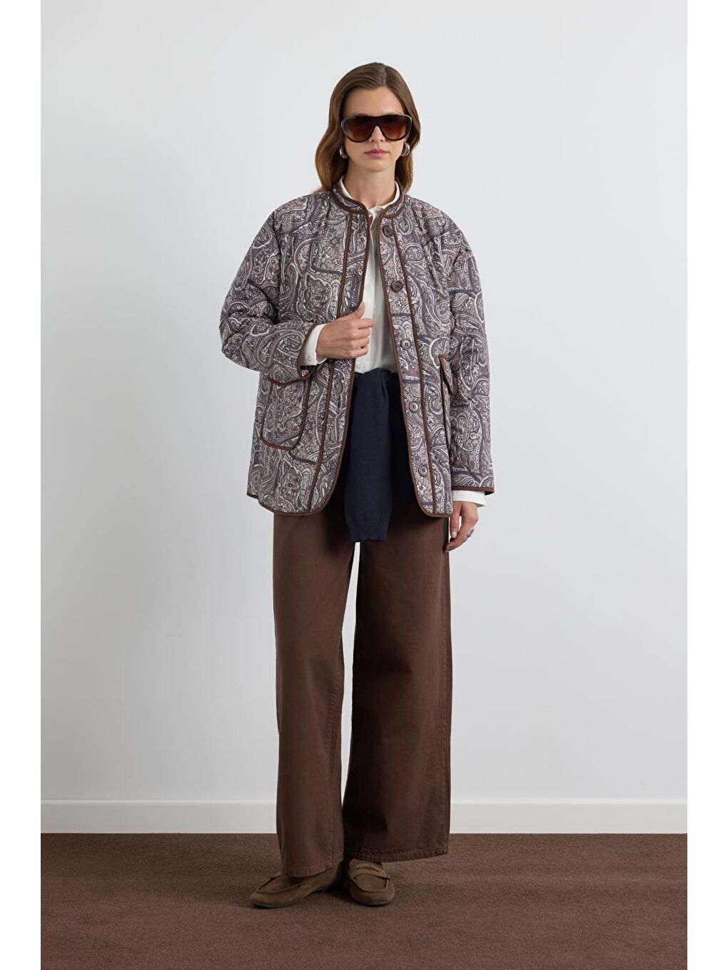 Kahverengi Desenli Kontrast Biyeli Kapitone Mont Kahve-1