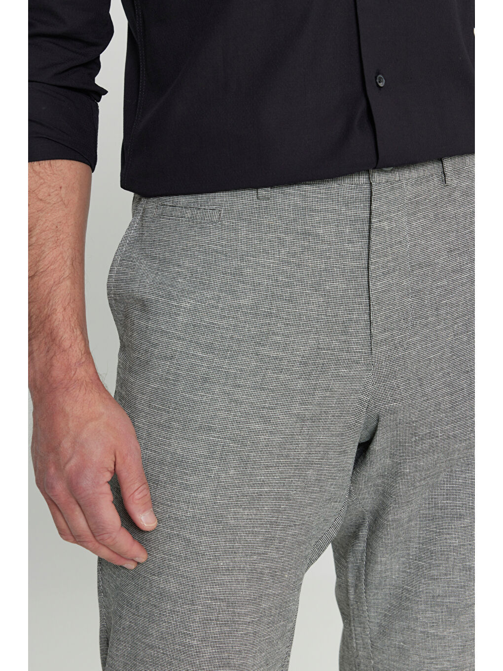 Erkek Siyah Pamuklu Keten Comfort Fit Rahat Kesim Beli Lastikli Yan Cep Pantolon-1