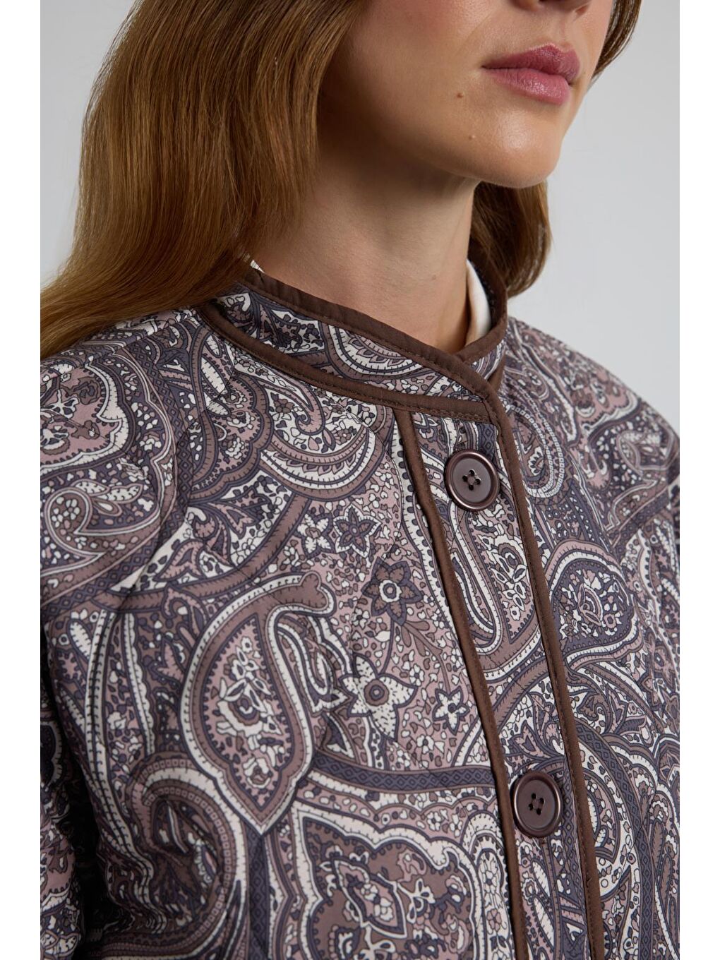 Kahverengi Desenli Kontrast Biyeli Kapitone Mont Kahve-7