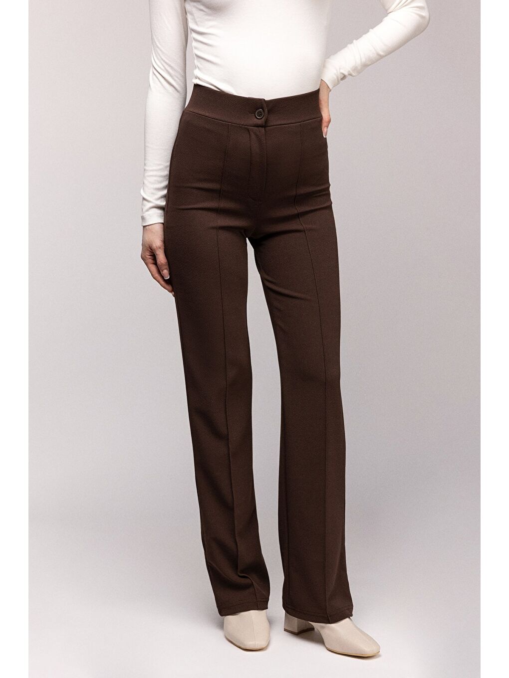 Kahverengi Yüksek Bel Geniş Paça Dikiş Detaylı Pantolon