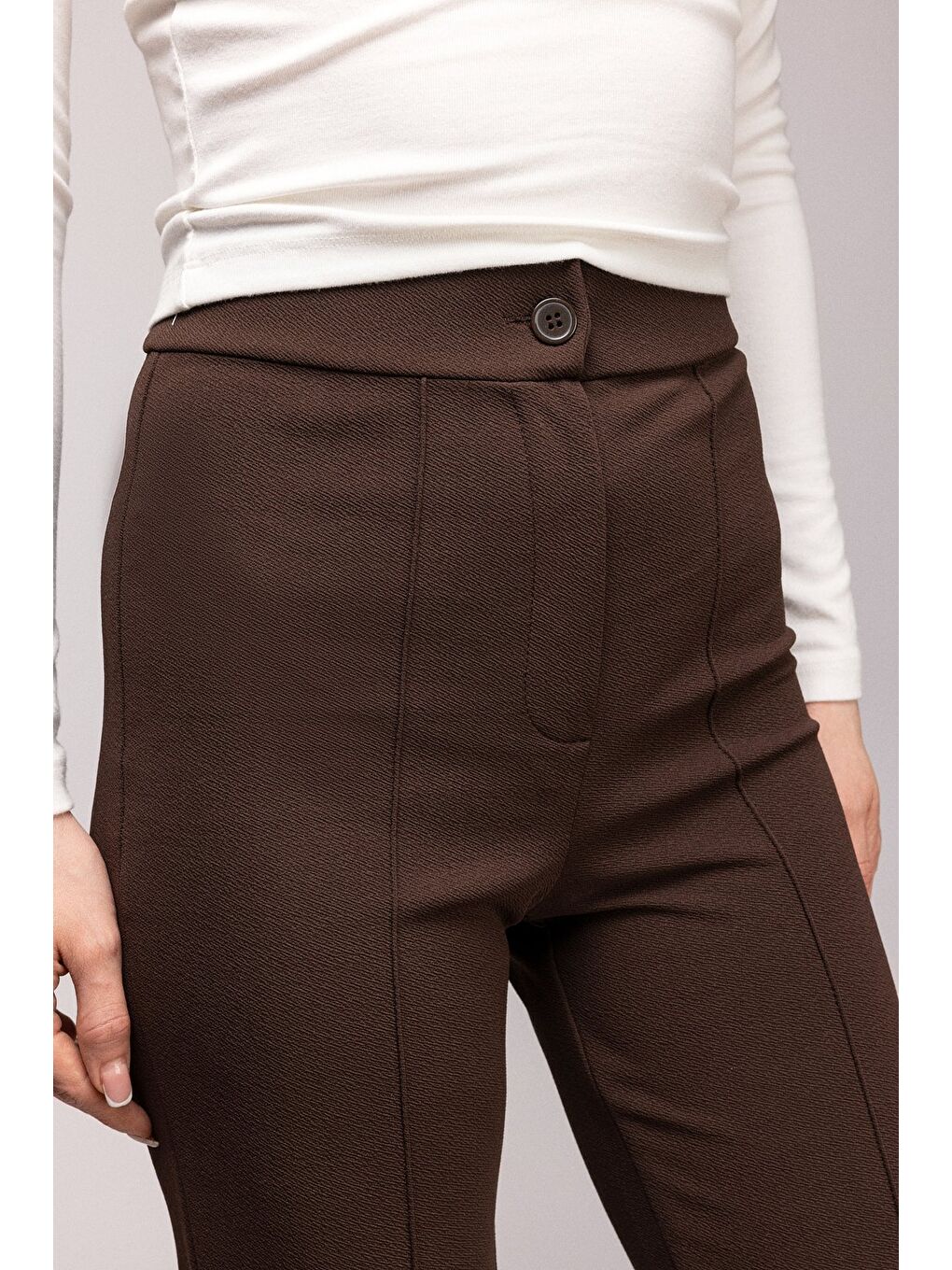 Kahverengi Yüksek Bel Geniş Paça Dikiş Detaylı Pantolon-4