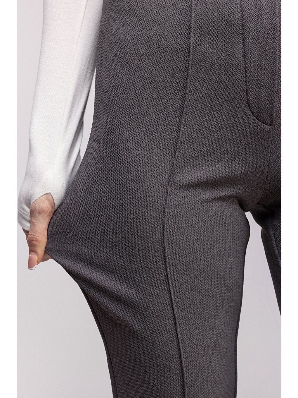 Antrasit Yüksek Bel Geniş Paça Dikiş Detaylı Pantolon-4