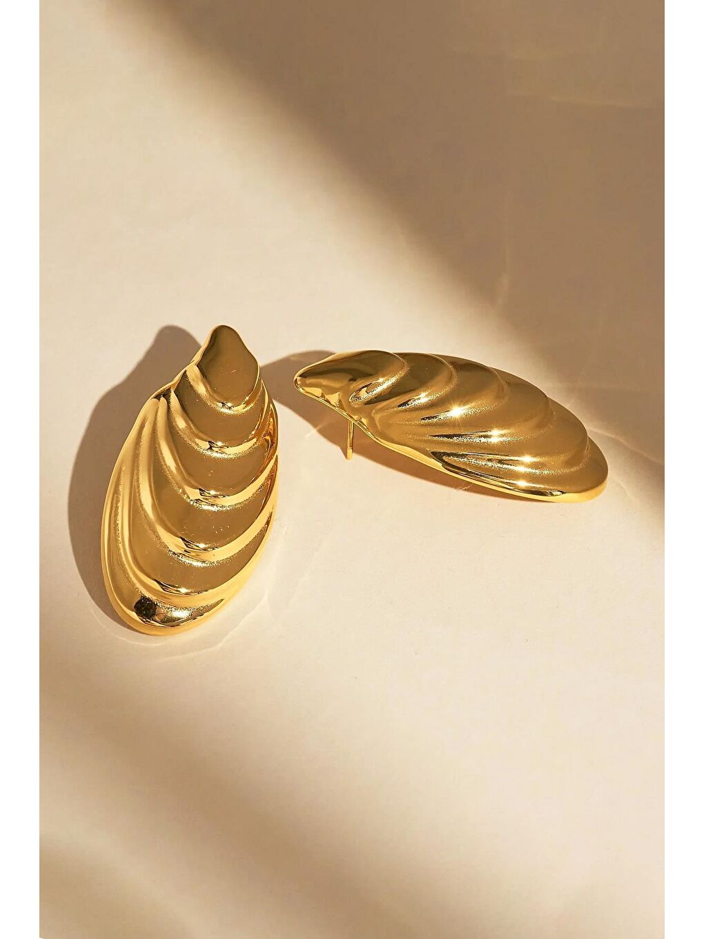 Sarı Midye Gold Kadın Çelik Küpe