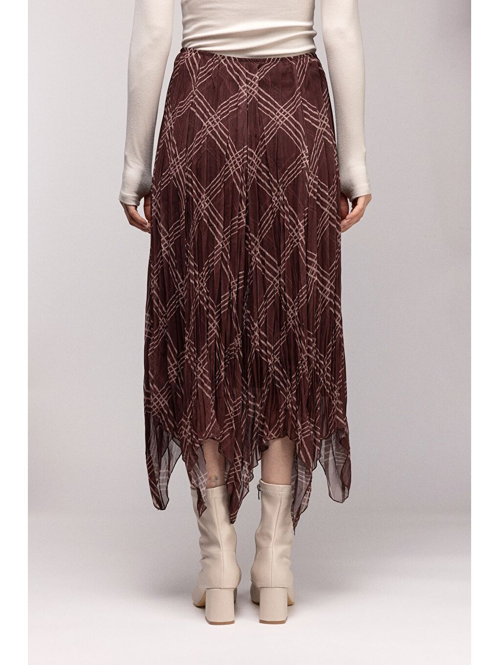 Kahverengi Ekose Desenli Asimetrik Kesim Piliseli Etek-2