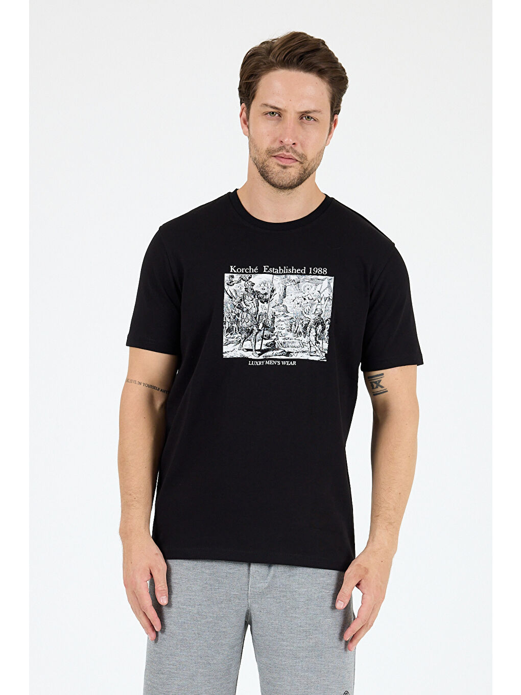 Siyah Bisiklet Yaka Baskılı Penye Erkek %100 Pamuk Tişört-1