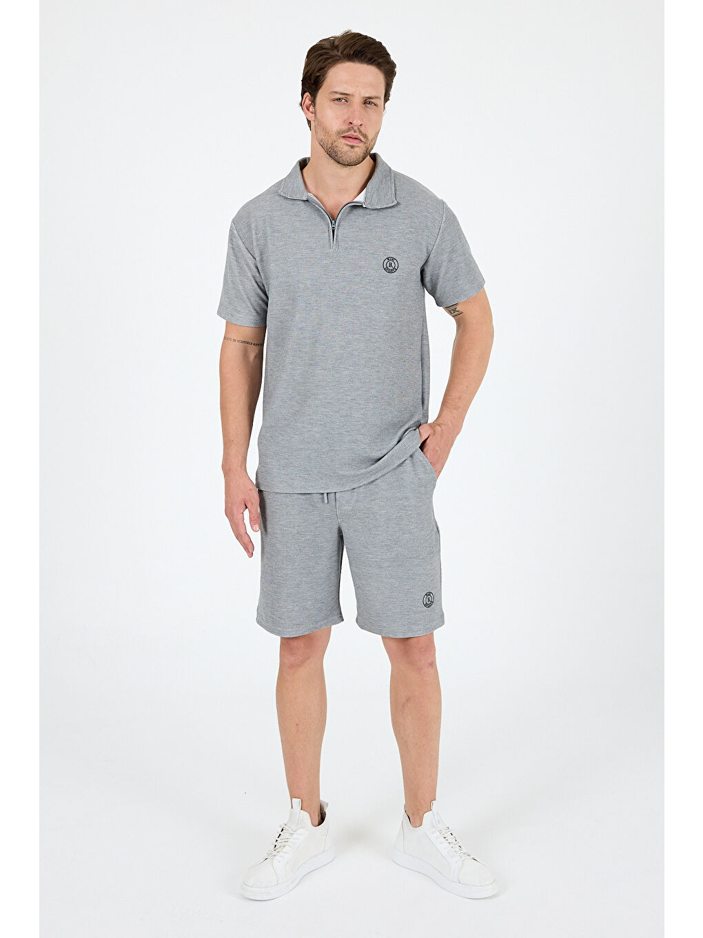 Gri Oversize Bisiklet Yaka Kısa Kollu Erkek TShirt Salaş Rahat Kalıp Yazlık Erkek Basic Tişört 7840