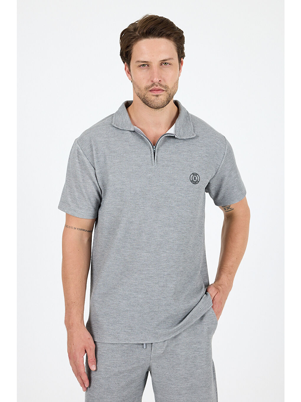 Gri Oversize Bisiklet Yaka Kısa Kollu Erkek TShirt Salaş Rahat Kalıp Yazlık Erkek Basic Tişört 7840-2