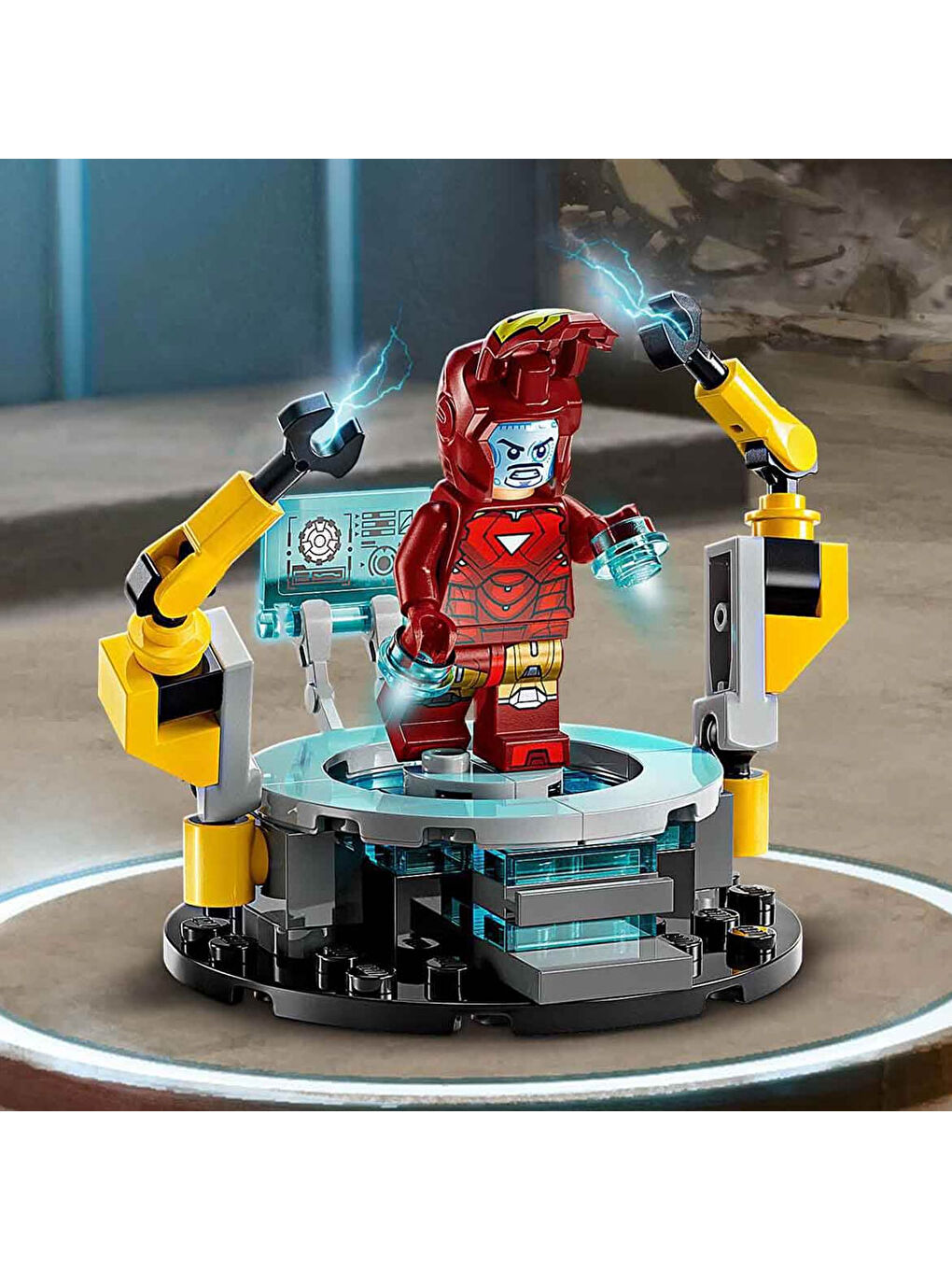 Marvel Iron Man in Laboratuvarı Zırh Salonu 76315-4