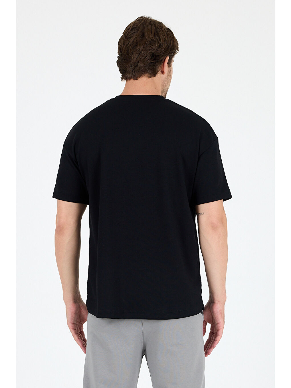 Siyah Oversize Bisiklet Yaka Kısa Kollu Erkek TShirt Salaş Rahat Kalıp Yazlık Erkek Basic Tişört 7840-4