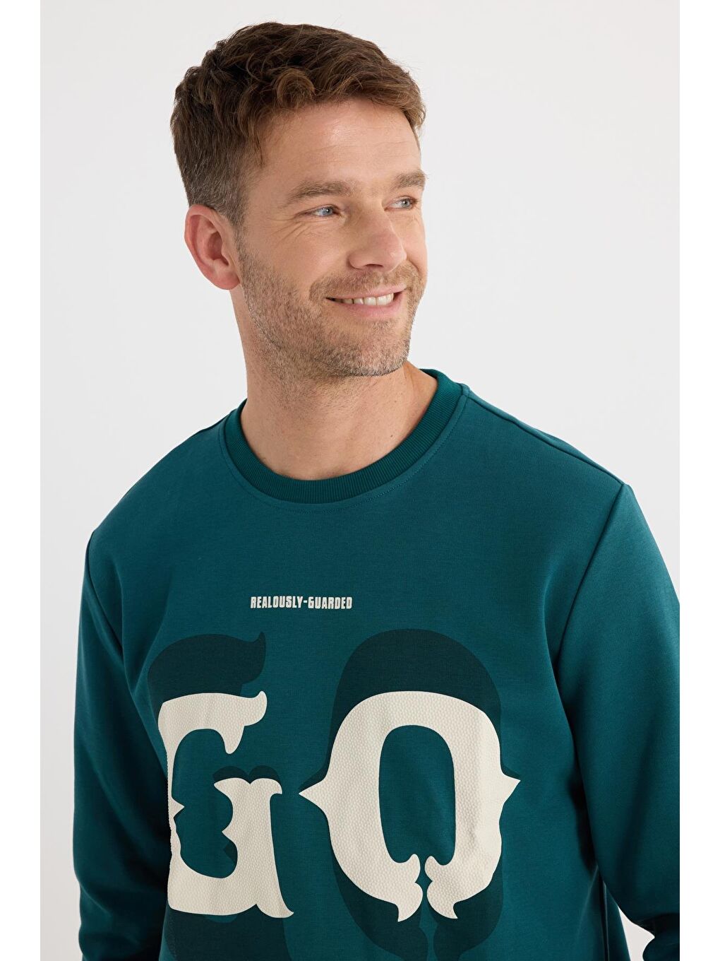 Erkek Relax Fit Rahat Kesim Pamuklu Lastikli Kol Bisiklet Yaka Baskılı Yeşil Sweatshirt-1