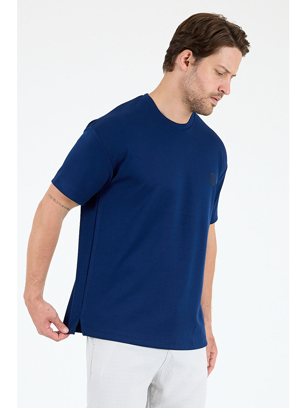 Lacivert Oversize Bisiklet Yaka Kısa Kollu Erkek TShirt Salaş Rahat Kalıp Yazlık Erkek Basic Tişört 7840-1