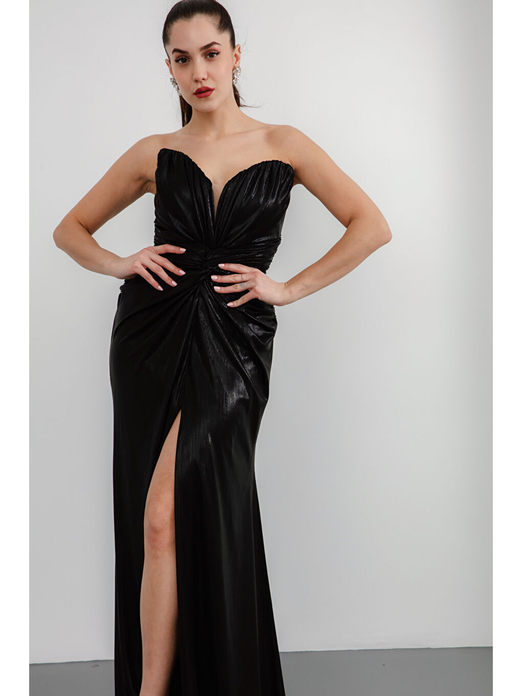 Kadın Siyah Kedi Kulağı Parlak Kumaş Uzun Abiye Elbise-2