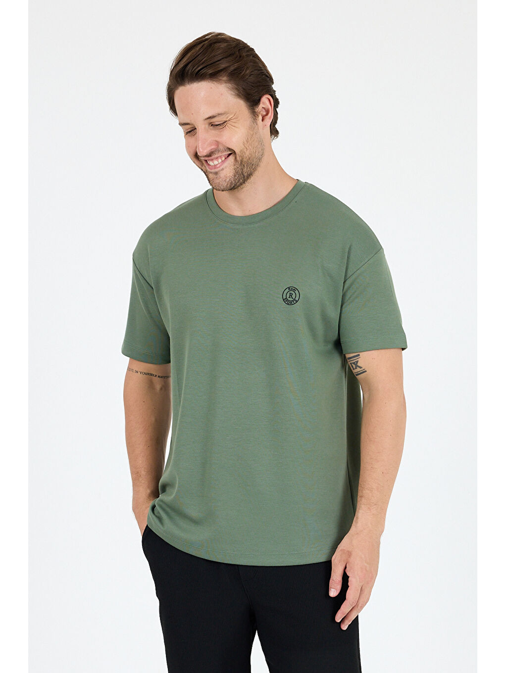 Yeşil Oversize Bisiklet Yaka Kısa Kollu Erkek TShirt Salaş Rahat Kalıp Yazlık Erkek Basic Tişört 7840-1