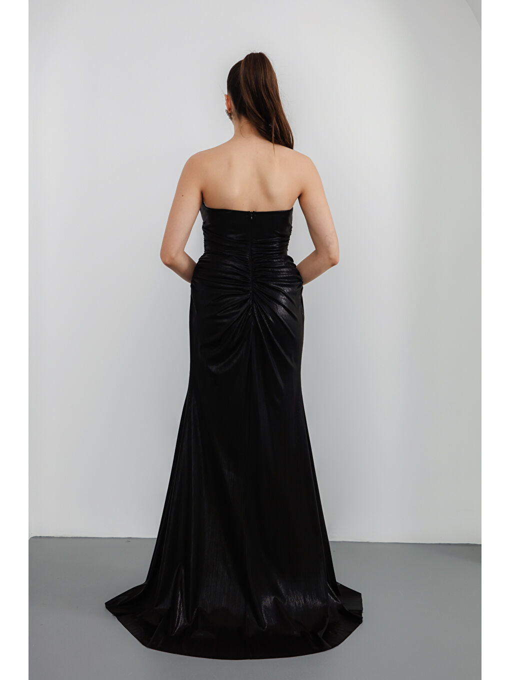 Kadın Siyah Kedi Kulağı Parlak Kumaş Uzun Abiye Elbise-4