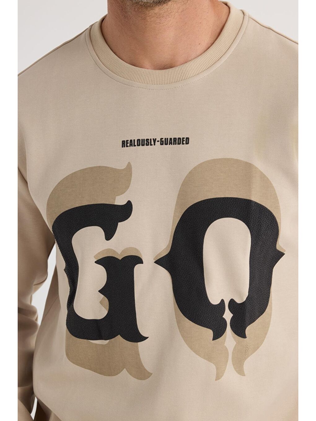 Erkek Relax Fit Rahat Kesim Pamuklu Lastikli Kol Bisiklet Yaka Baskılı Bej Sweatshirt-2