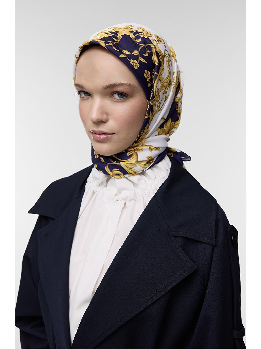 Ekru Desenli Twill İpek Eşarp Lea-3