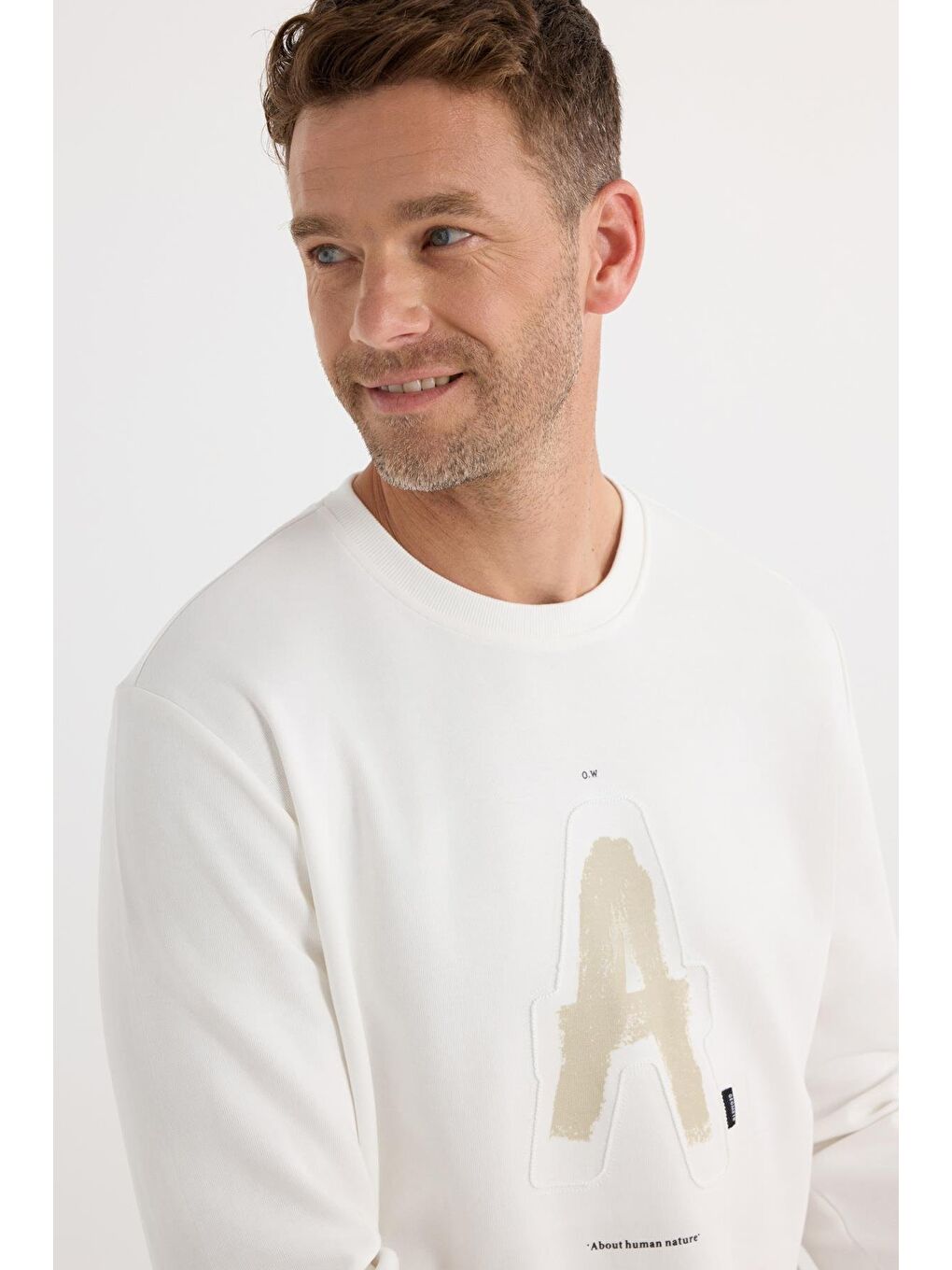 Unisex Relax Fit Rahat Kesim Pamuklu Yumuşak Dokulu Bisklet Yaka İç Polarlı Baskılı Ekru Sweatshirt-1