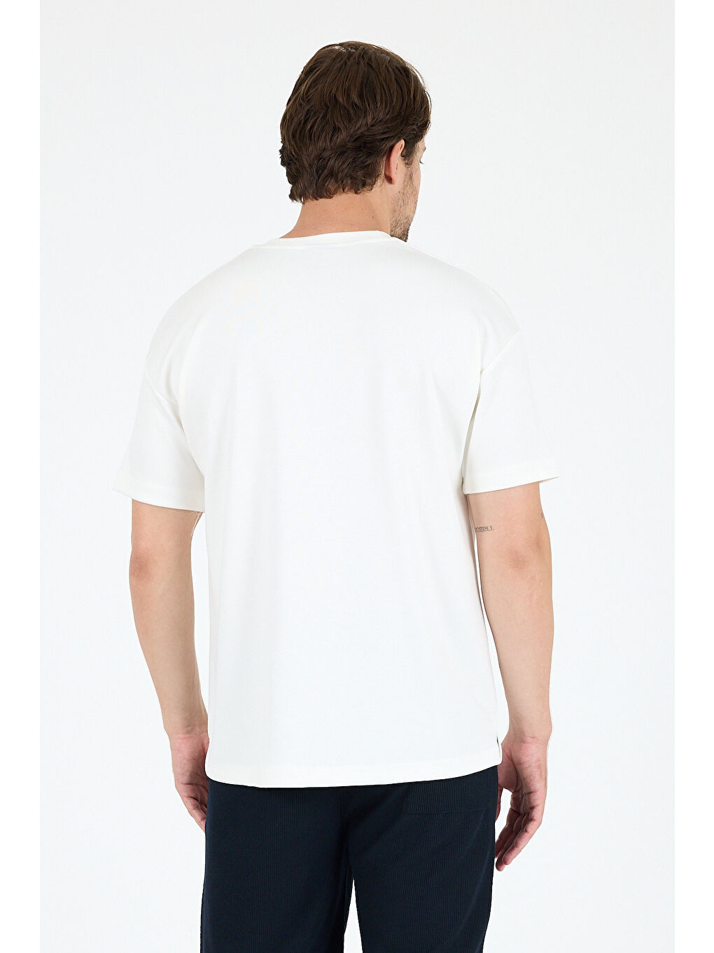 Ekru Oversize Bisiklet Yaka Kısa Kollu Erkek TShirt Salaş Rahat Kalıp Yazlık Erkek Basic Tişört 7840-4