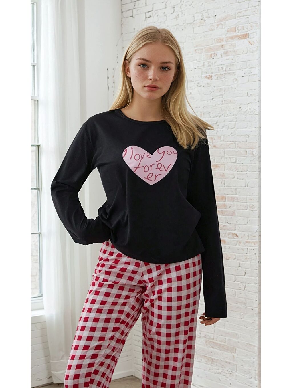 Siyah Üst Ekose Alt Kadın Uzun Kollu Pijama Takımı-1