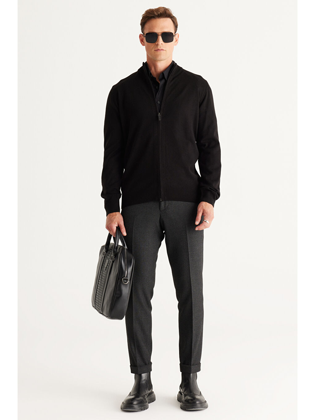 Erkek Siyah Tüylenme Yapmayan Standart Fit Normal Kesim Dik Yaka Triko Hırka-1