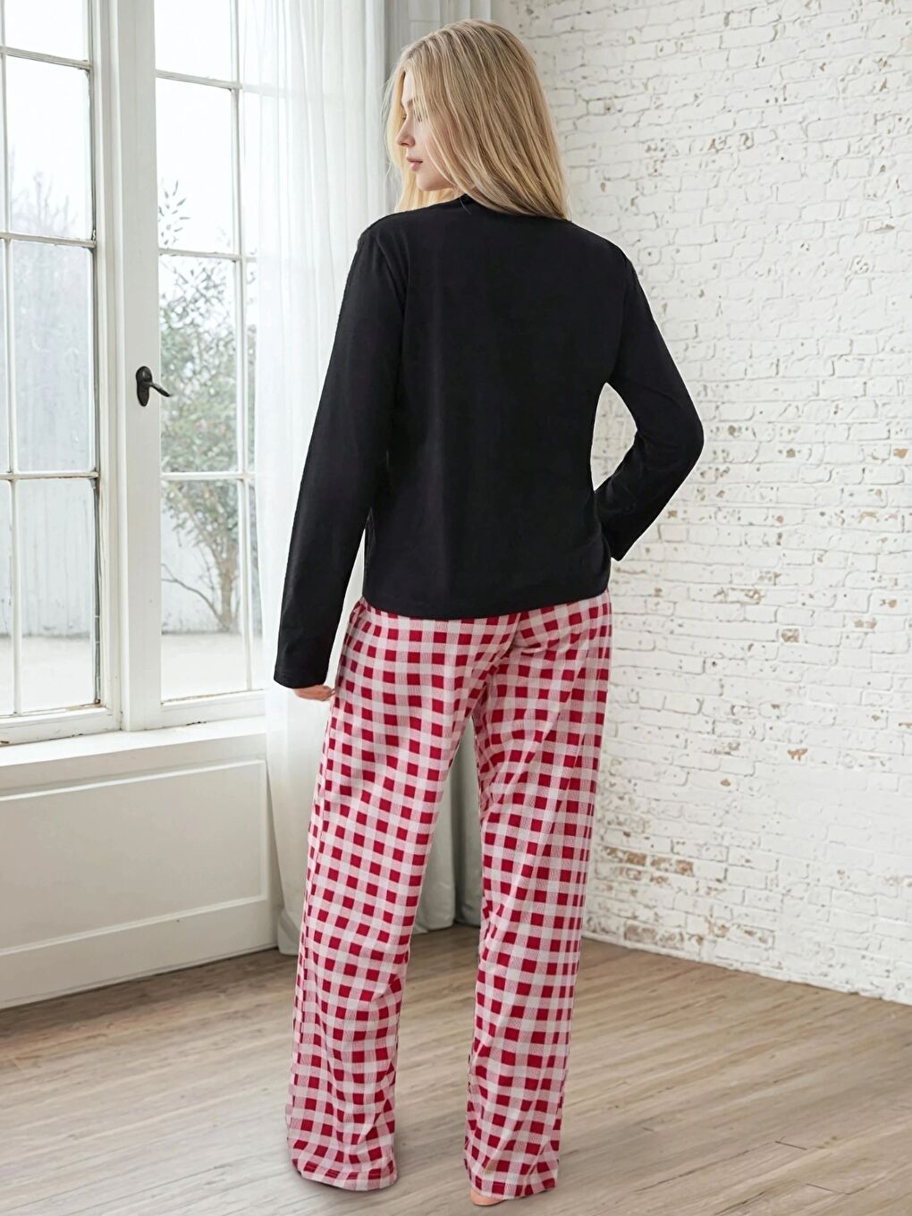 Siyah Üst Ekose Alt Kadın Uzun Kollu Pijama Takımı-2