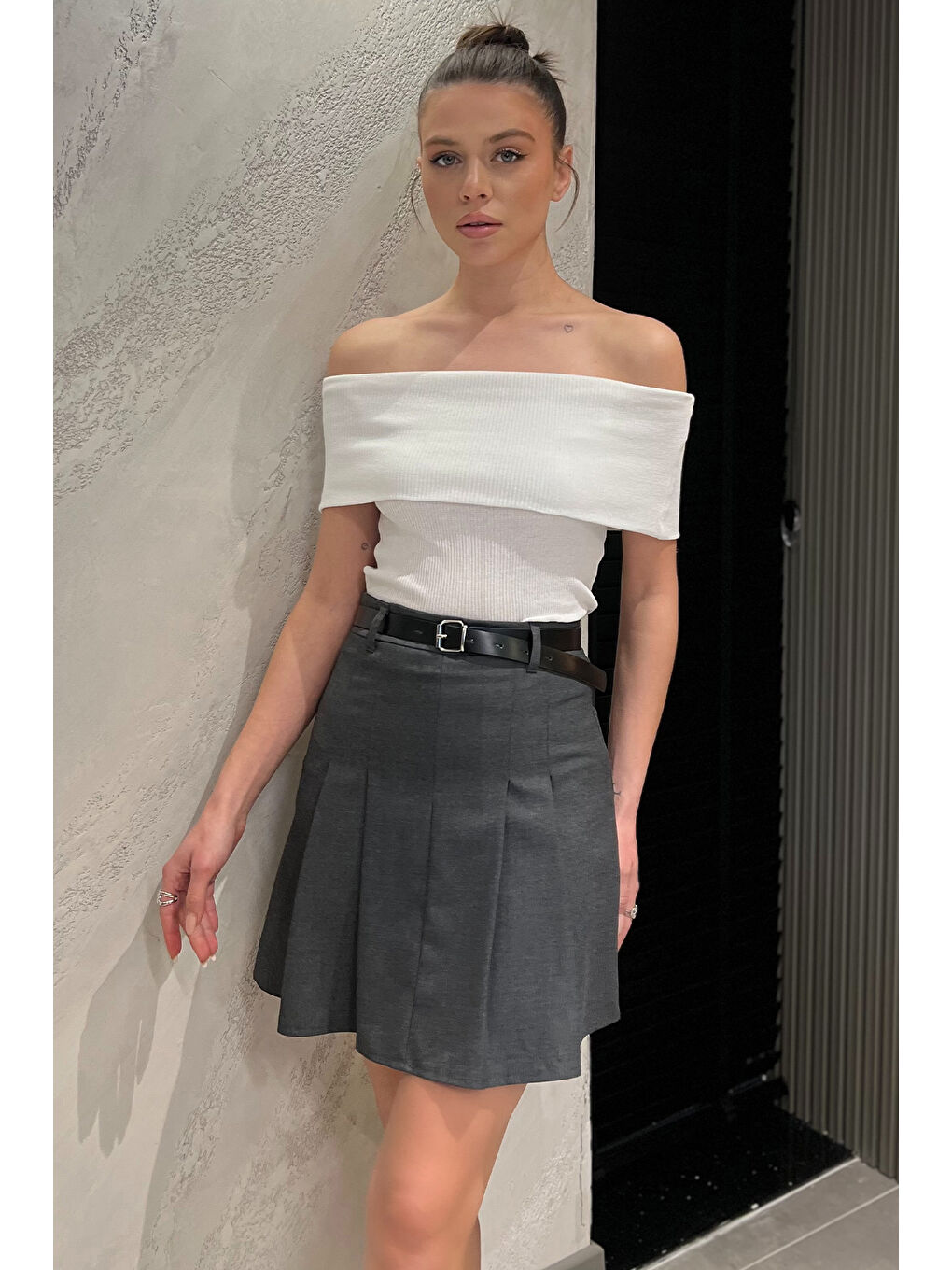 Antrasit Kadın Bel Kemerli İçi Şortlu Pileli Etek