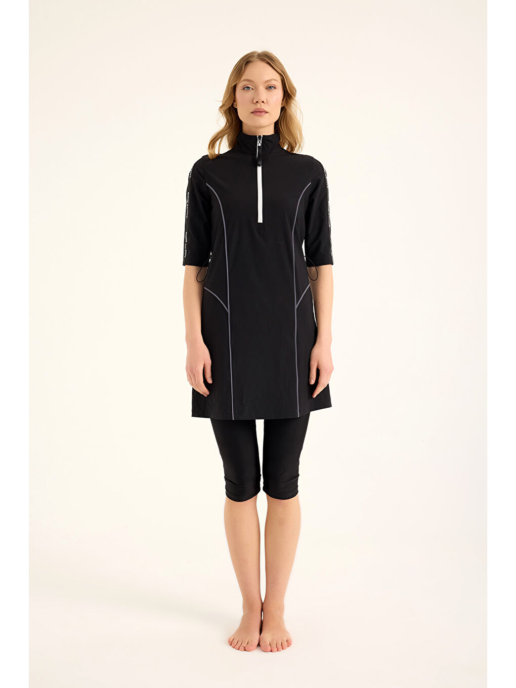 Siyah Yarı Kapalı Mayo UPF50+ Korumalı H2503-4