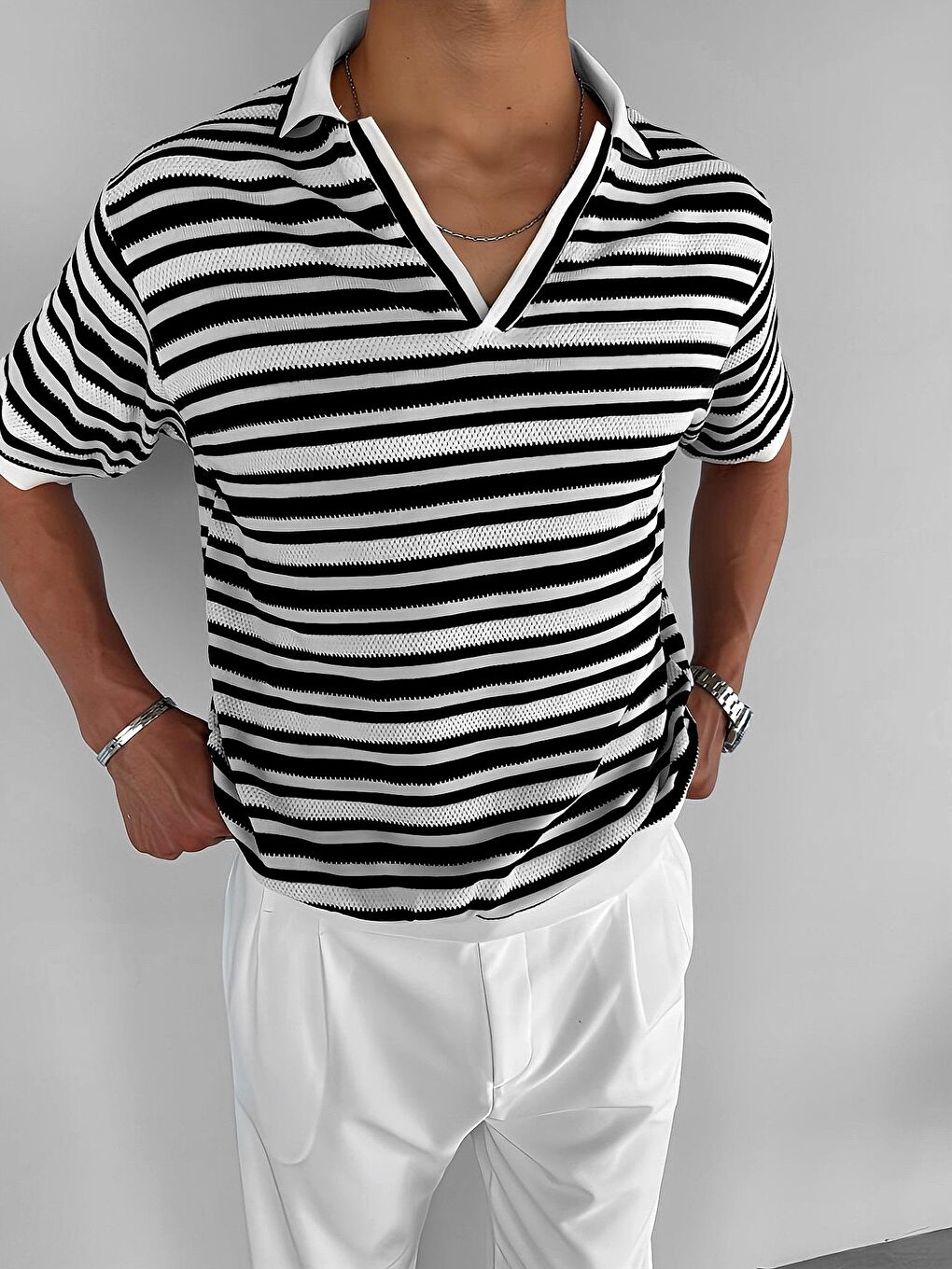 Erkek Oversize Yarım Pat Yaka Fileli Esnek T-Shirt Siyah Beyaz-2