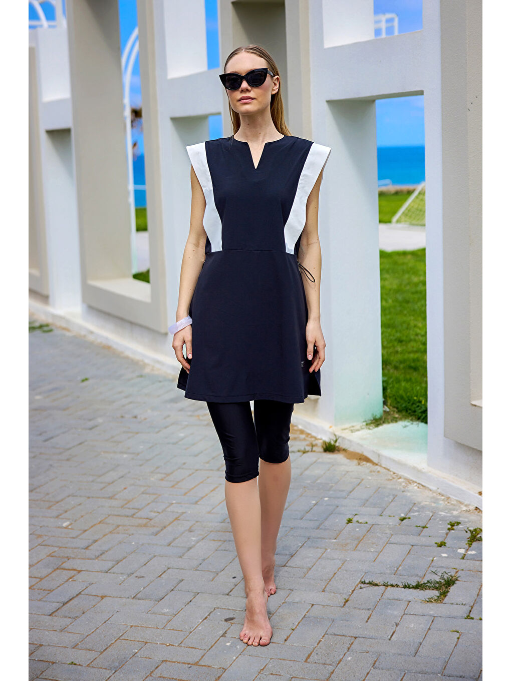 Siyah Yarı Kapalı Mayo UPF50+ Korumalı H2511-3