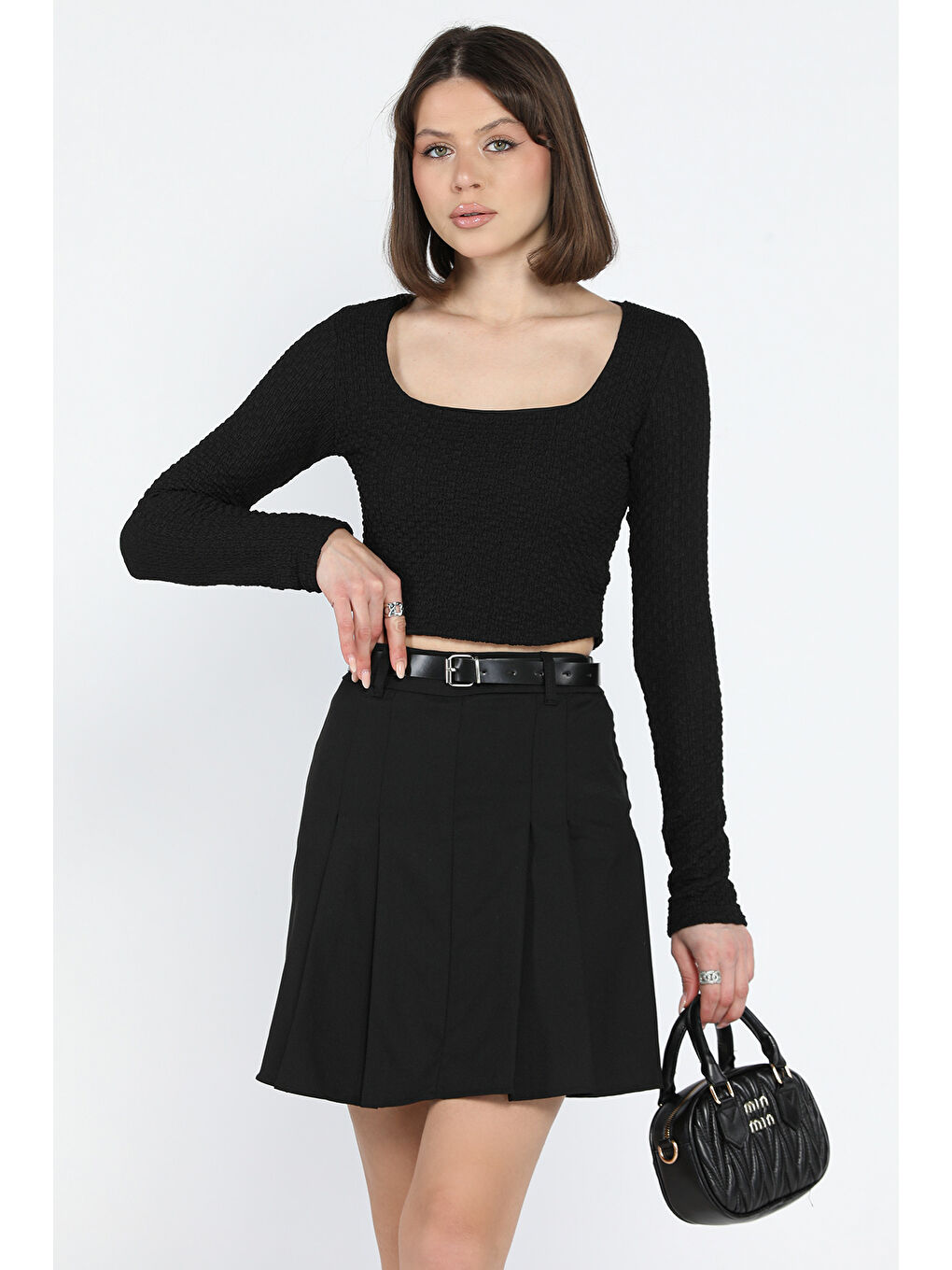 Siyah Kadın Bel Kemerli İçi Şortlu Pileli Etek