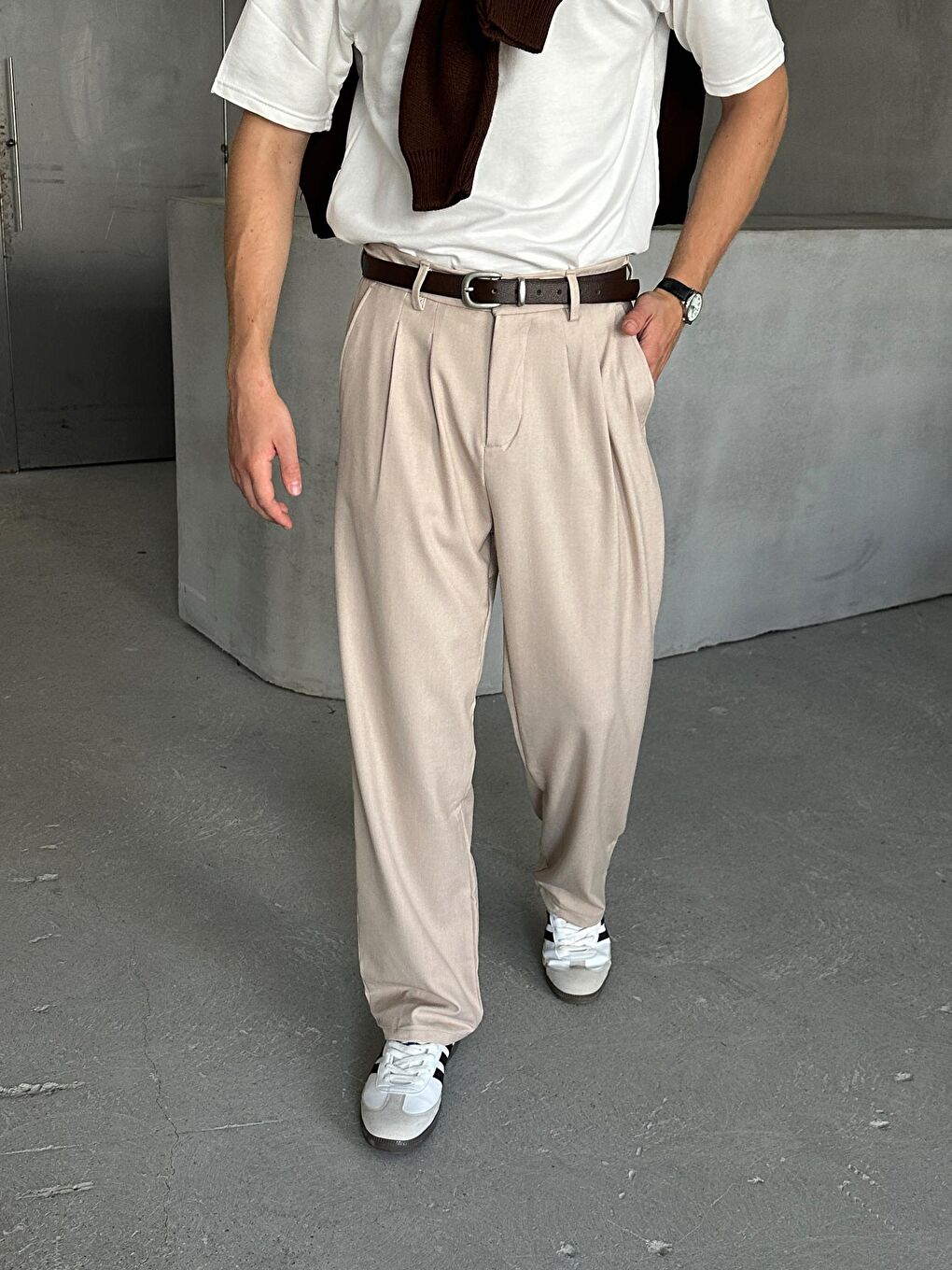 Ekru Erkek Pileli Baggy Kalıp Kumaş Pantolon-3