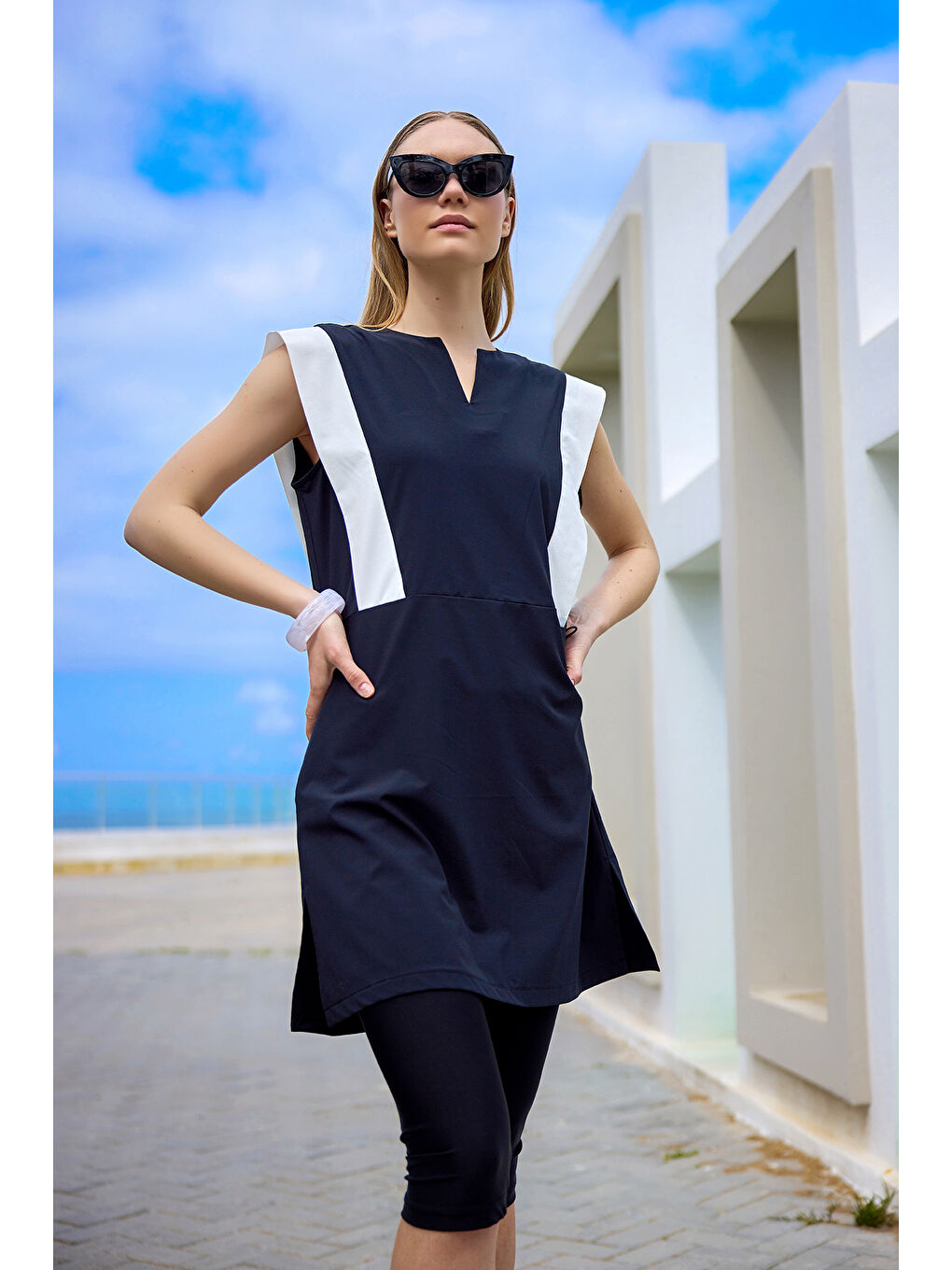 Siyah Yarı Kapalı Mayo UPF50+ Korumalı H2511-4