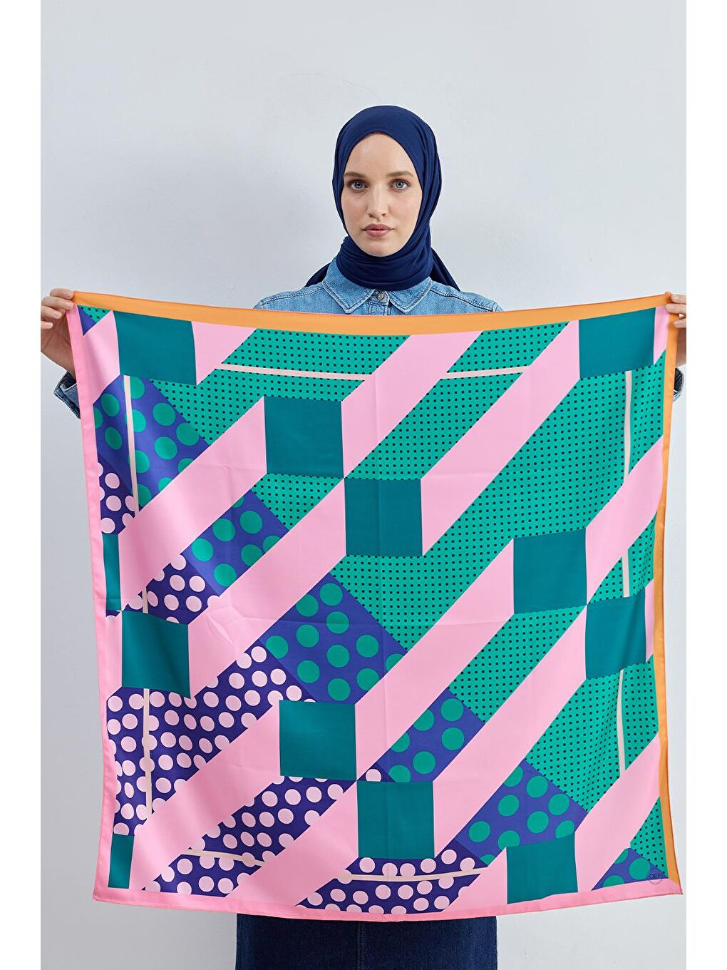 Yeşil Desenli Twill İpek Eşarp Wish-5
