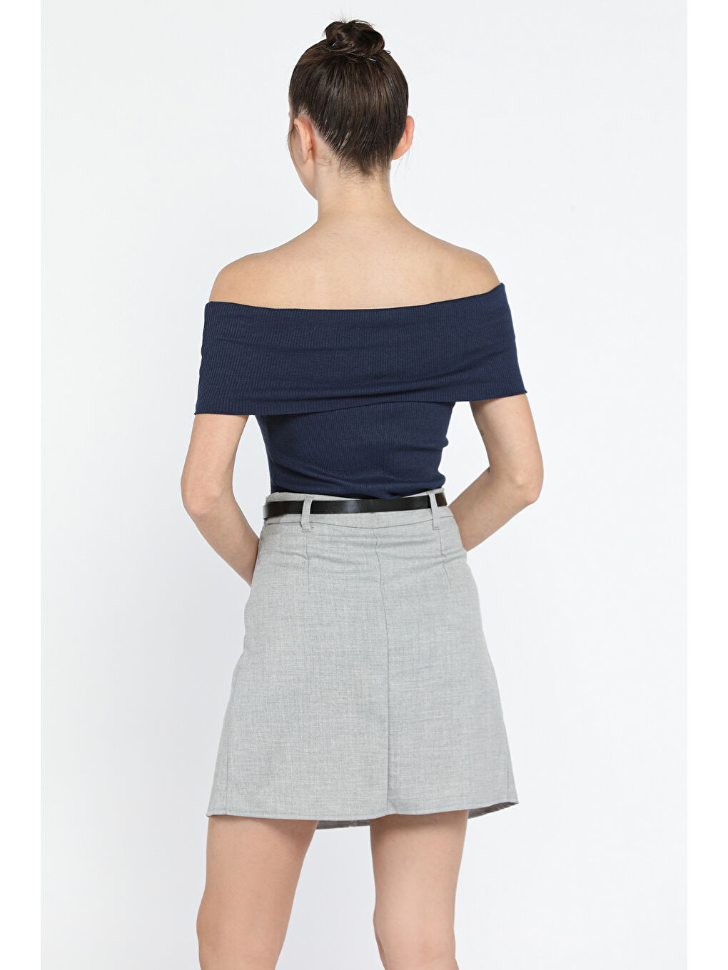 Gri Kadın Bel Kemerli İçi Şortlu Pileli Etek-3