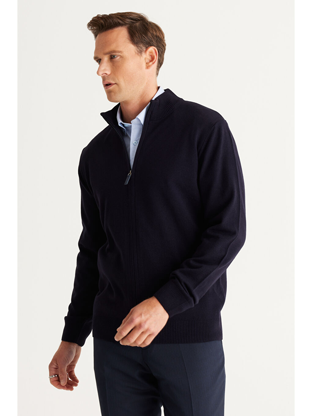 Erkek Lacivert Tüylenme Yapmayan Standart Fit Normal Kesim Dik Yaka Triko Hırka-3