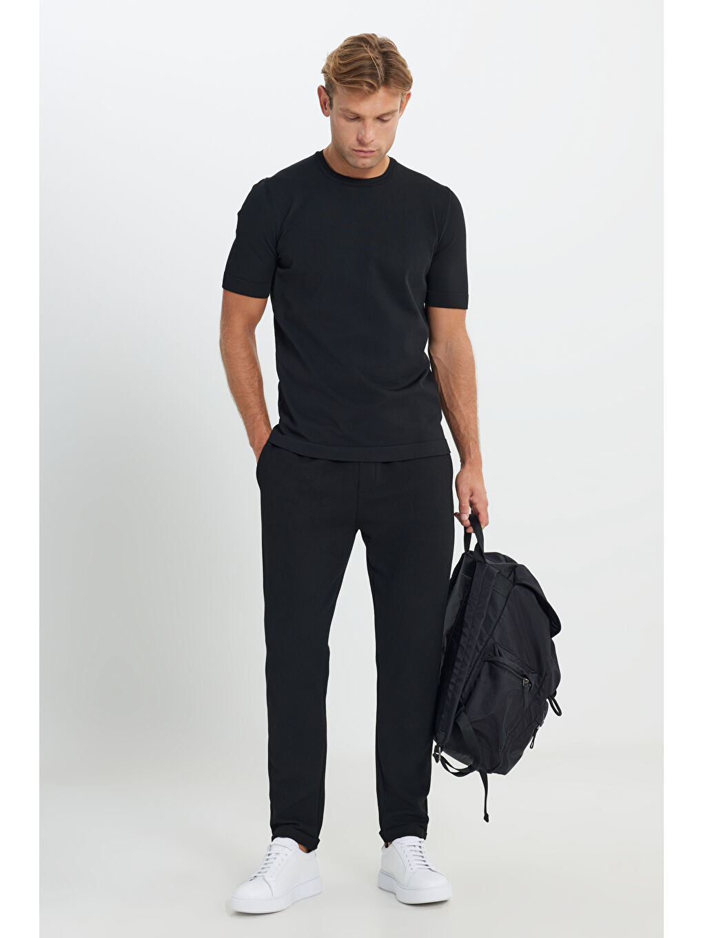 Erkek Siyah Standart Fit Normal Kesim Bisiklet Yaka Triko Tişört-1