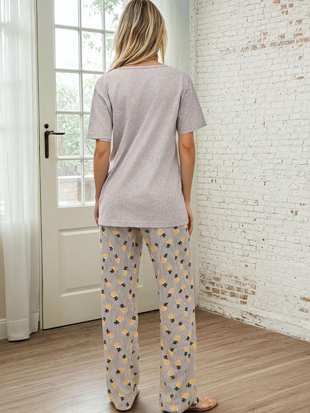Gri Ananas Desenli Kadın Pijama Takımı – Hawaiian Party-2