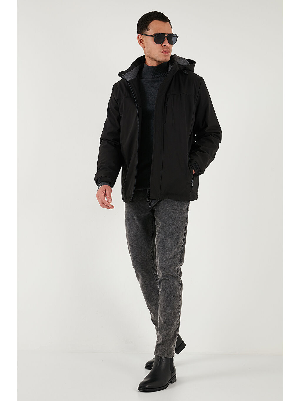 Siyah Regular Fit Çıkarılabilir Kapüşonlu Astarlı Kürklü Kapüşon Detaylı Mont 497HECTOR-1