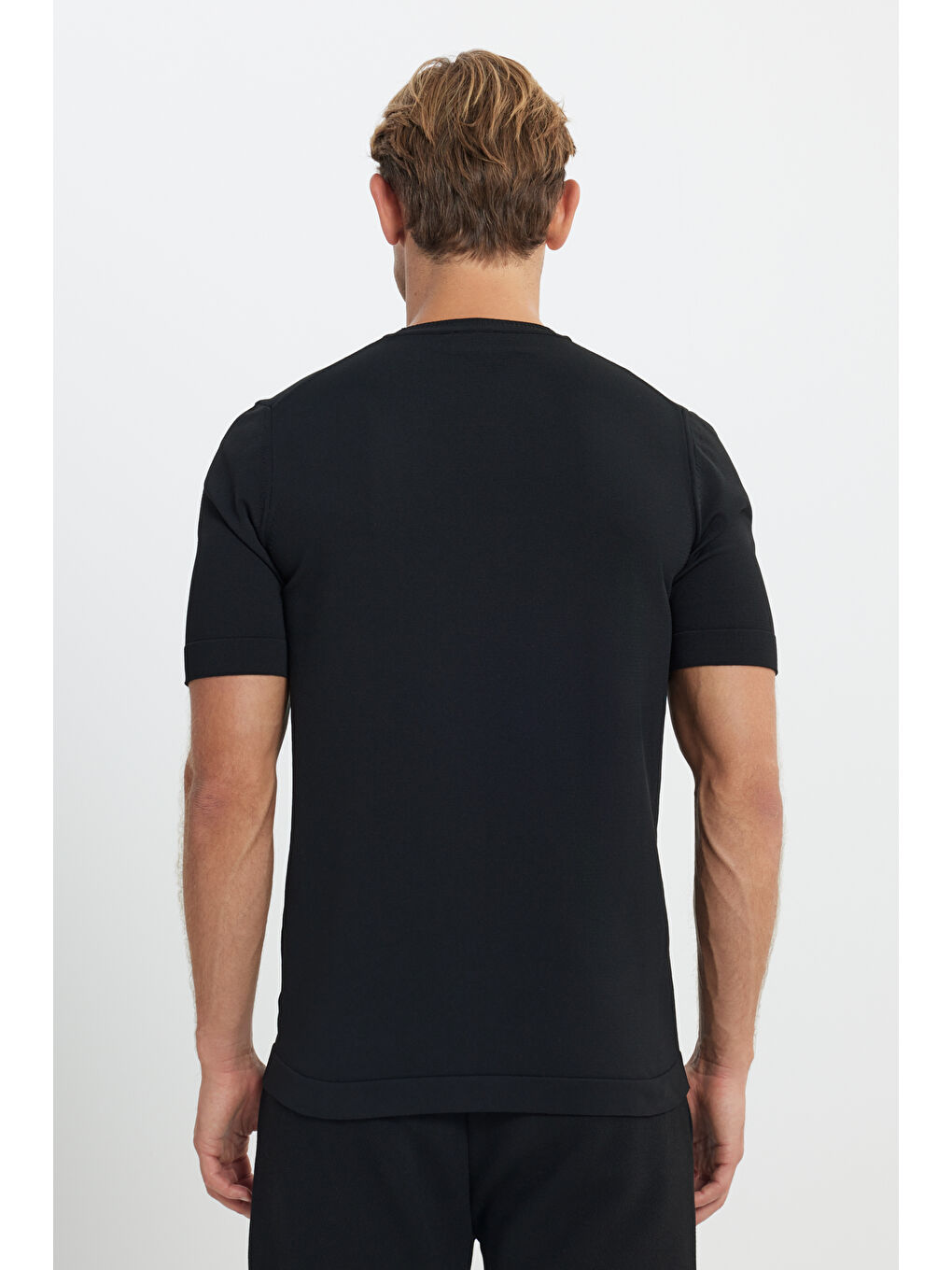 Erkek Siyah Standart Fit Normal Kesim Bisiklet Yaka Triko Tişört-4
