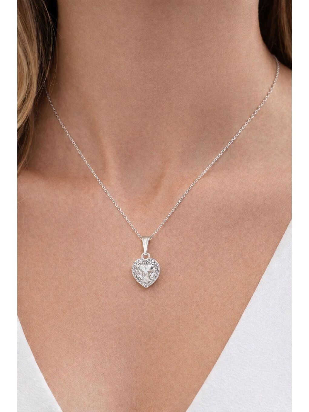 Gri Paslanmaz Çelik Gümüş Renk Beyaz Taşlı Sevgiliye Kalbim Kolye-1