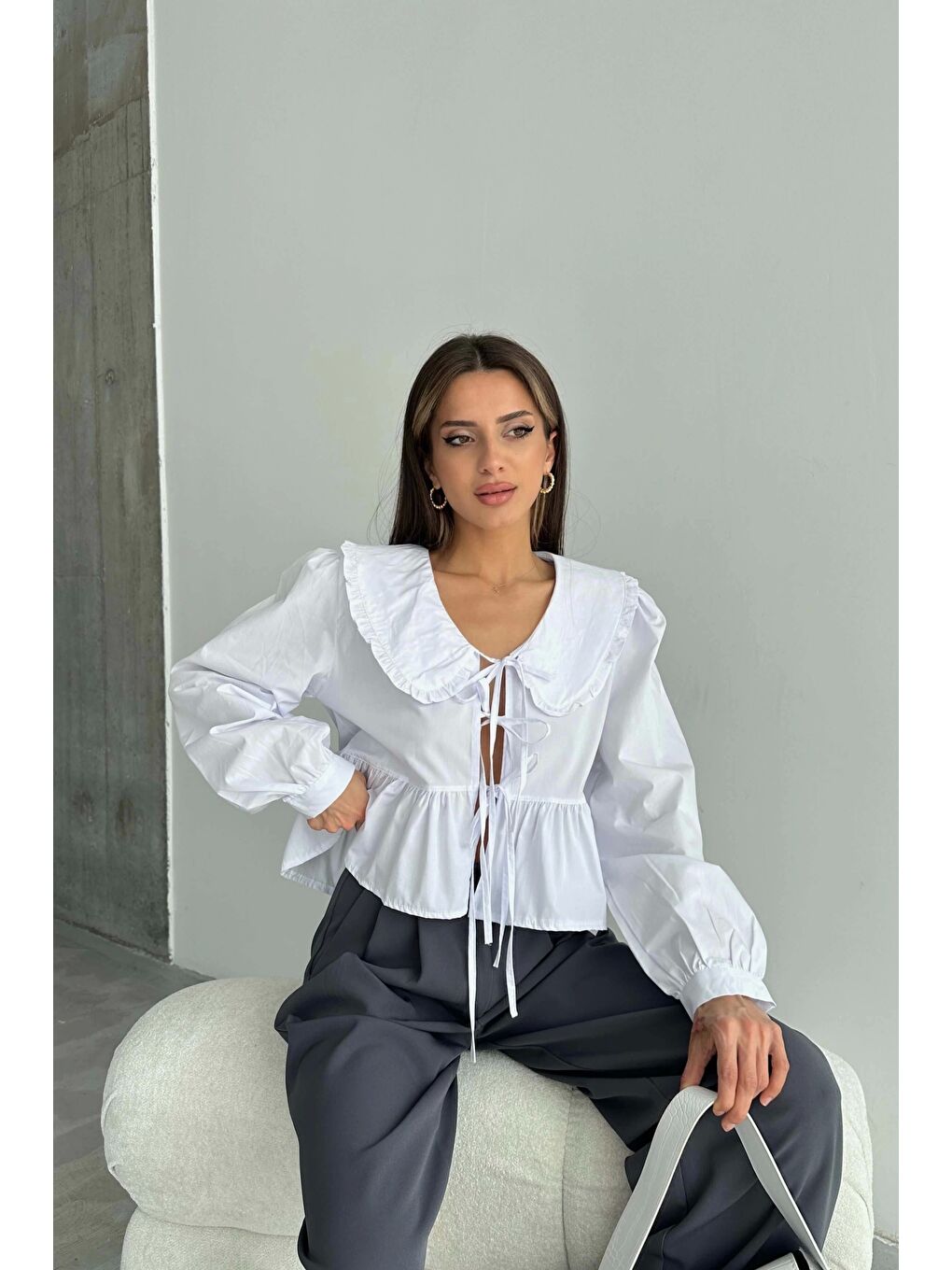 Kadın Beyaz Bebe Yaka Gömlek 1017-0149-3