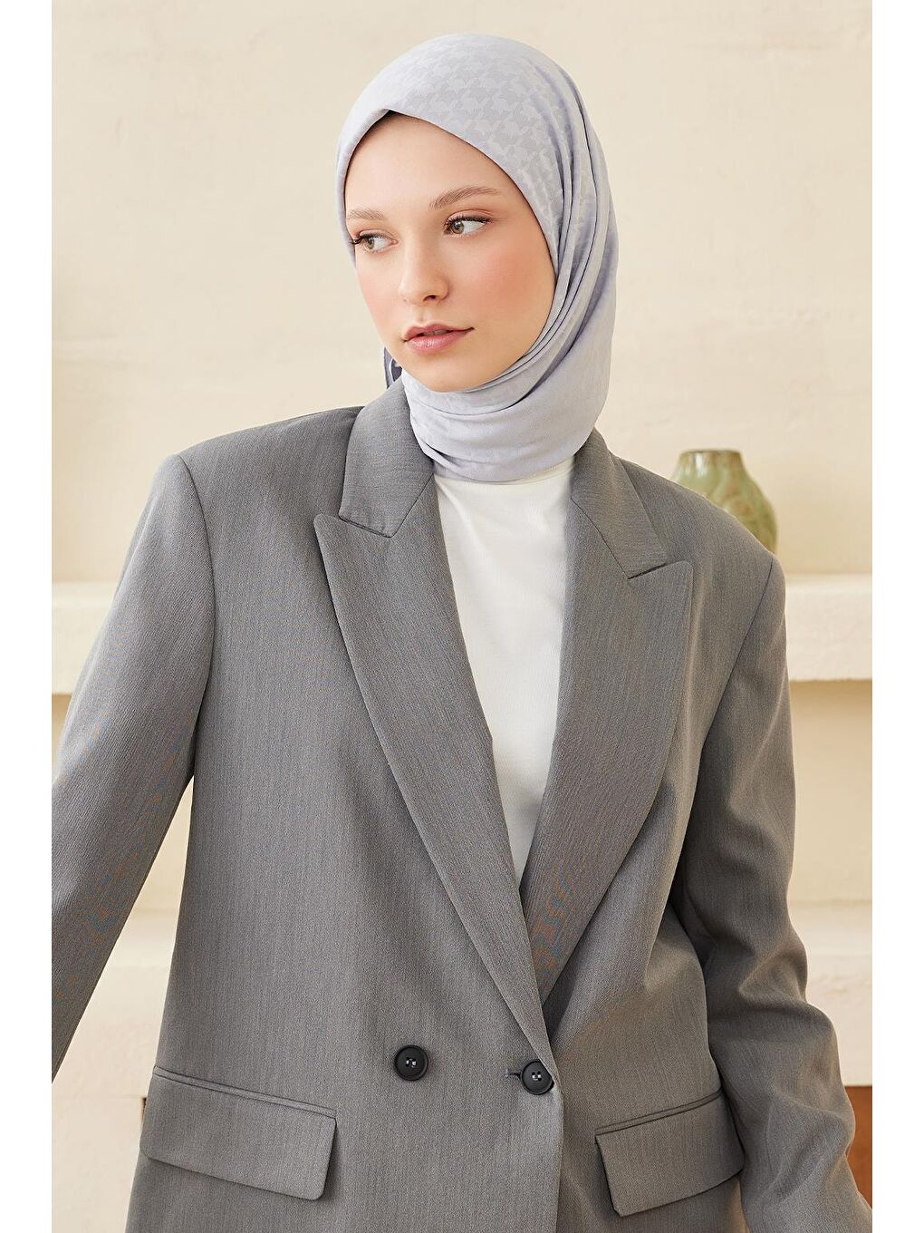 Gri Kazayağı Desen Modal Jakar Eşarp Gümüş-3
