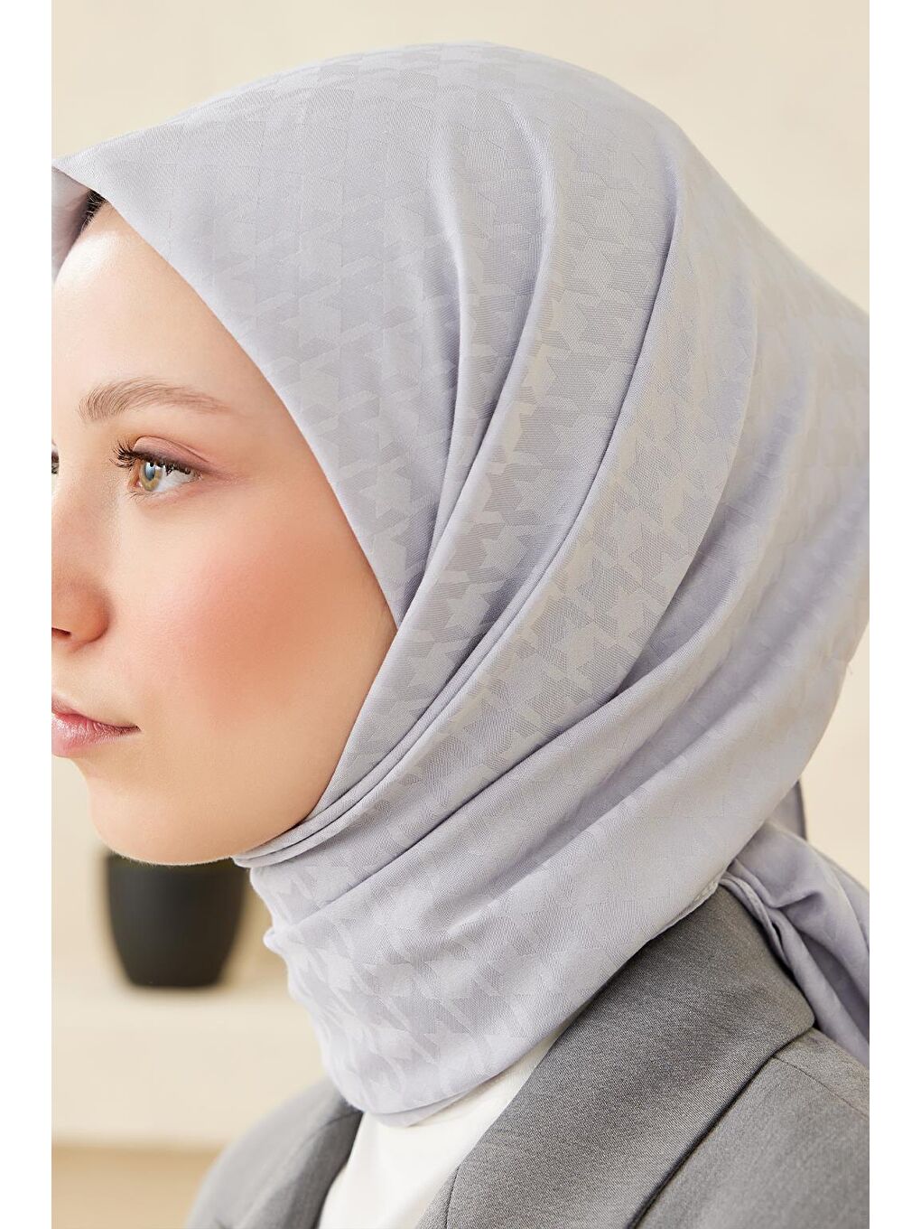 Gri Kazayağı Desen Modal Jakar Eşarp Gümüş-4
