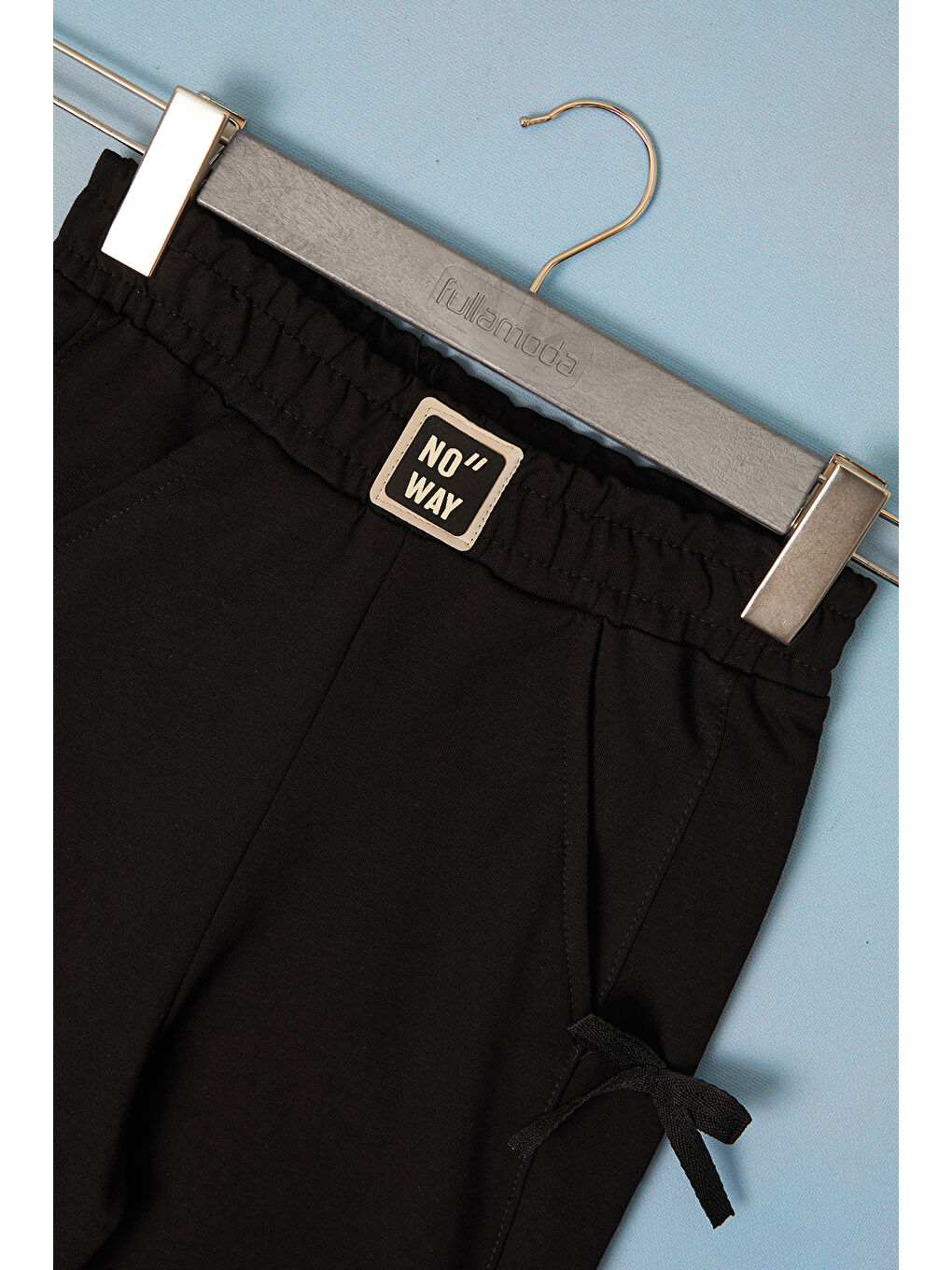 Siyah Kurdele Detaylı Kız Çocuk Pantolon-1