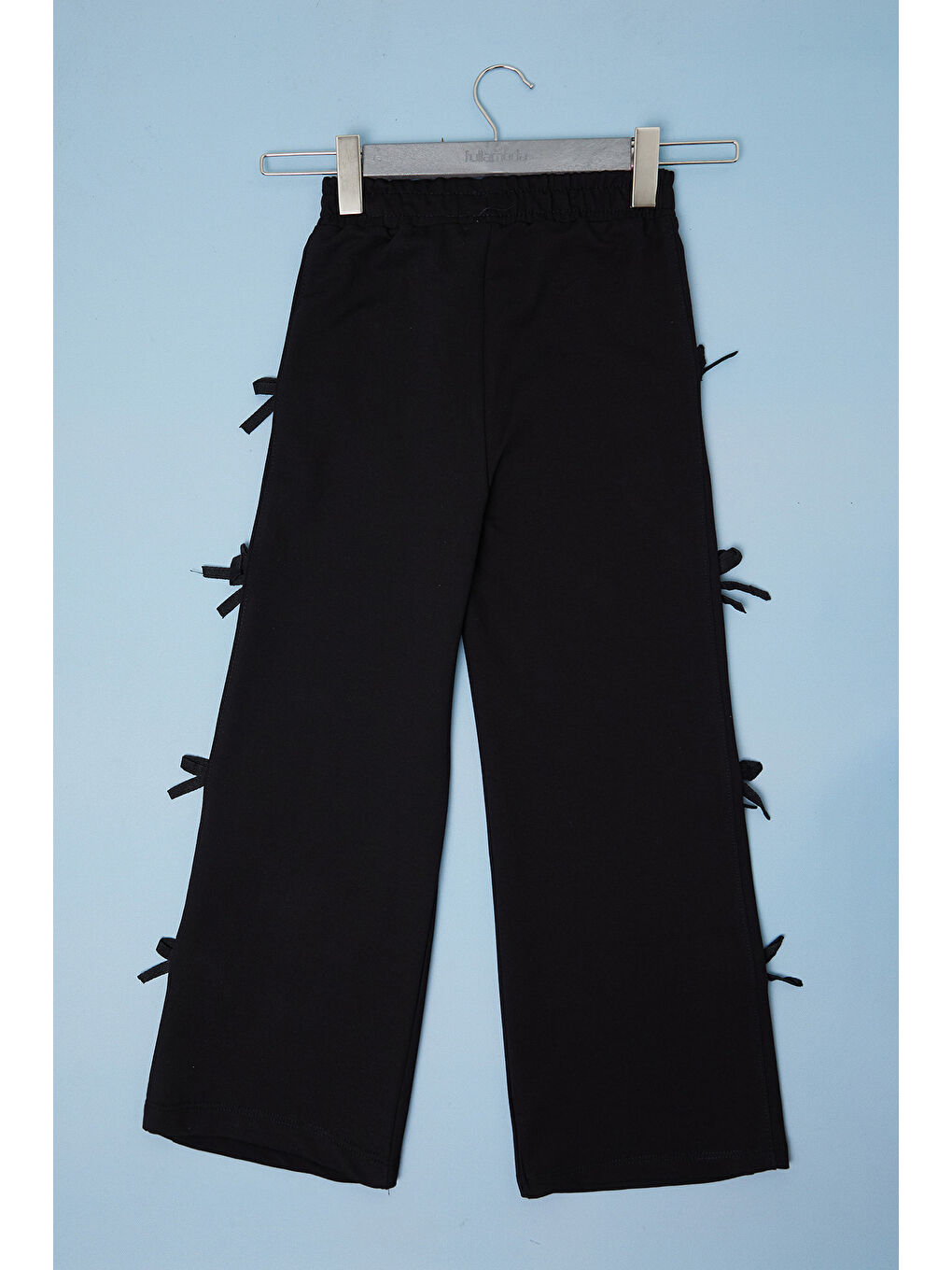 Siyah Kurdele Detaylı Kız Çocuk Pantolon-3