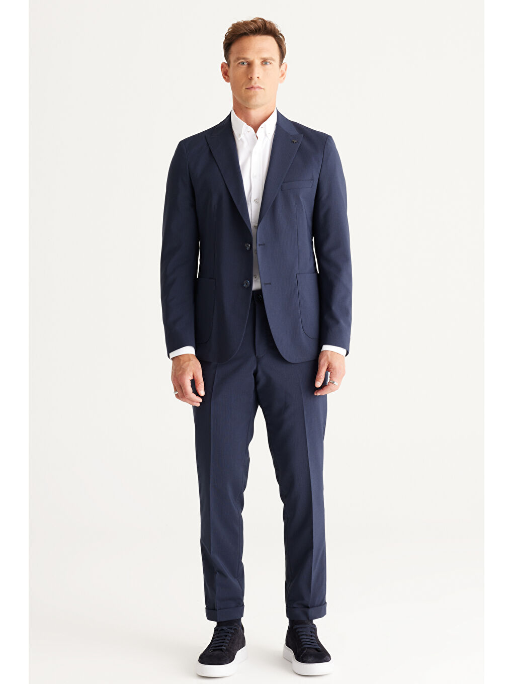 Erkek Lacivert Slim Fit Dar Kesim Kırlangıç Yaka Çizgili Takım Elbise-4